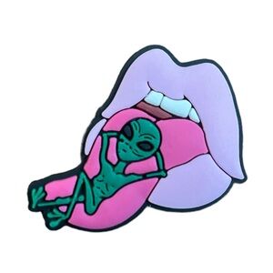Alien Lips Croc Charm